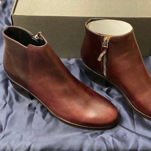 NWOT - Thursday Boots - Downtown Boot in Burgundy